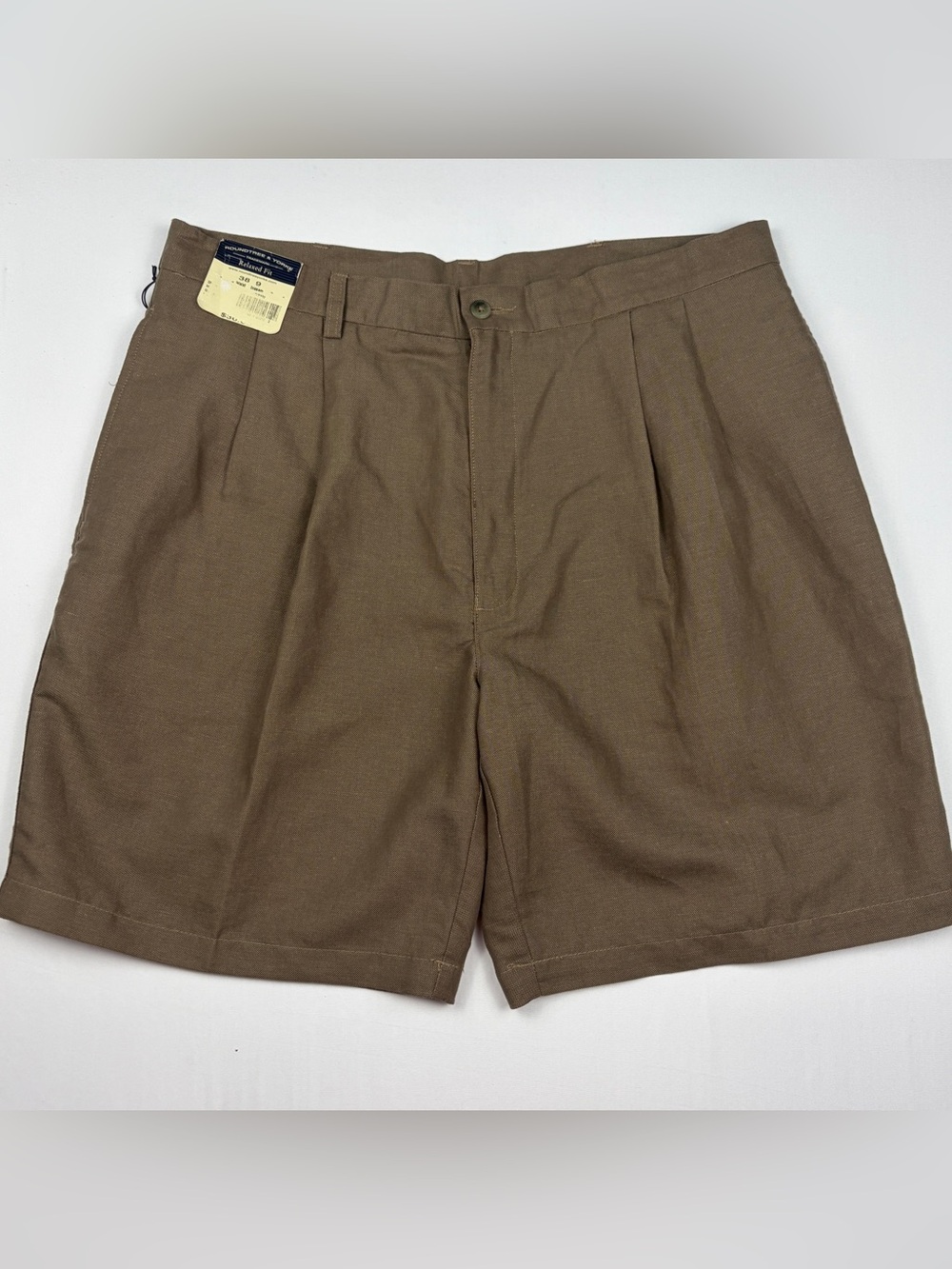Roundtree & Yorke Men's Brown Flat Front Shorts